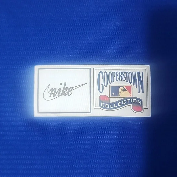 Chicago Cubs Ryne Sandberg Jersy - Picture 2 of 6